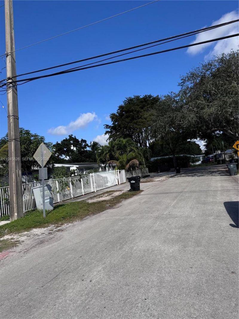 12625 NW 1st Ct , North Miami, FL 33168 Photo