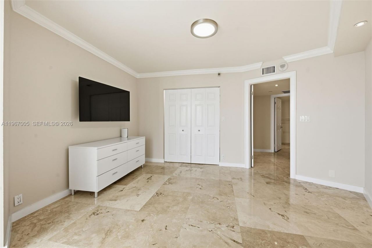 3530 Mystic Pointe Dr, Unit 1212, Aventura, FL 33180 Photo
