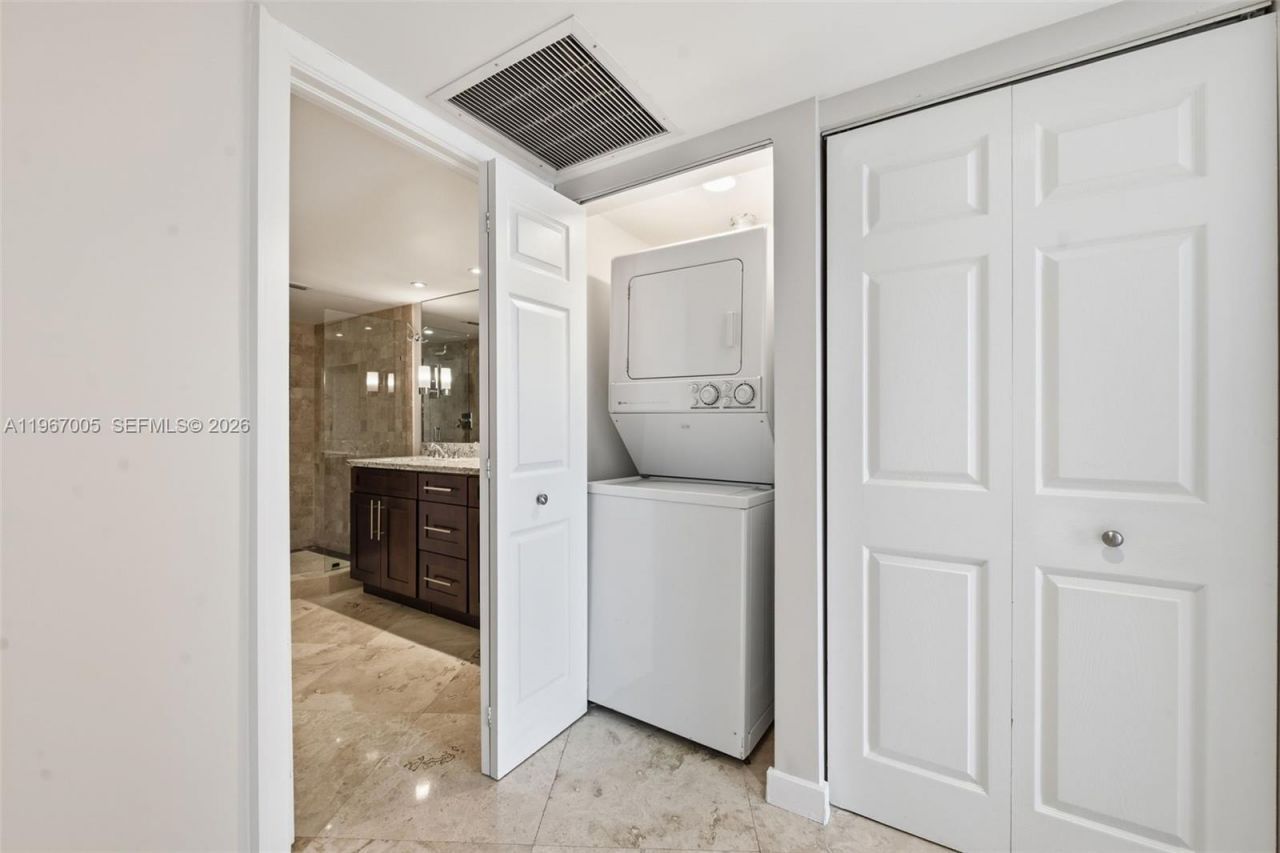 3530 Mystic Pointe Dr, Unit 1212, Aventura, FL 33180 Photo