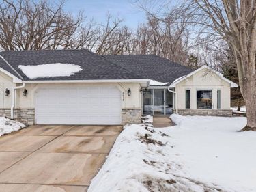 2618 Parkview Drive, White Bear Twp, MN 55110