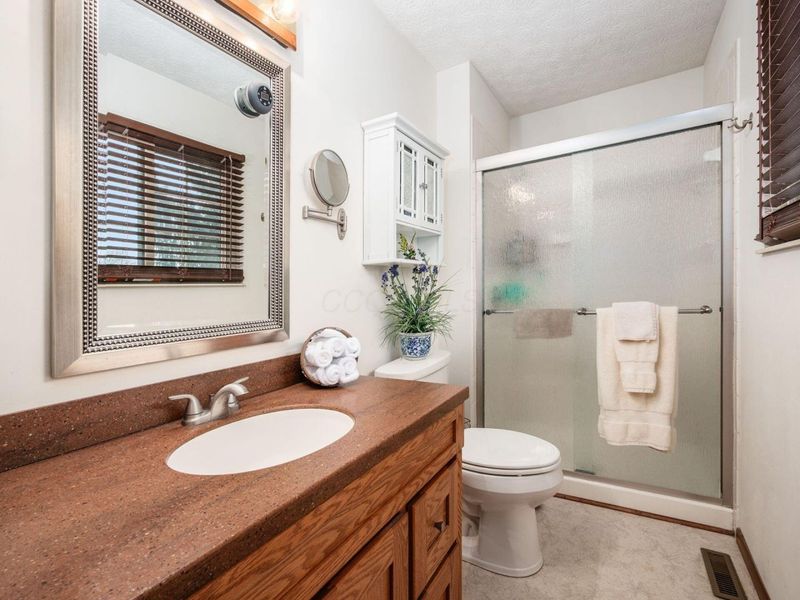 1760 Fallhaven Drive, Columbus, OH 43235 Photo 19