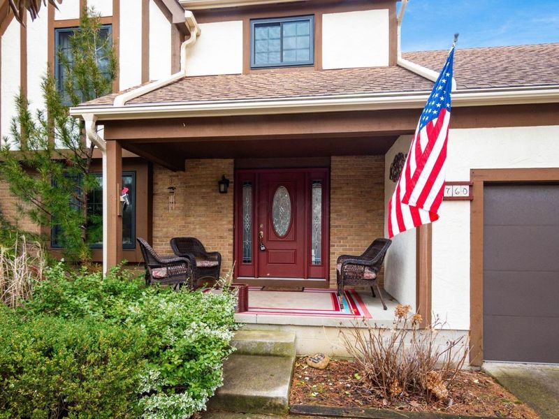 1760 Fallhaven Drive, Columbus, OH 43235 Photo 2