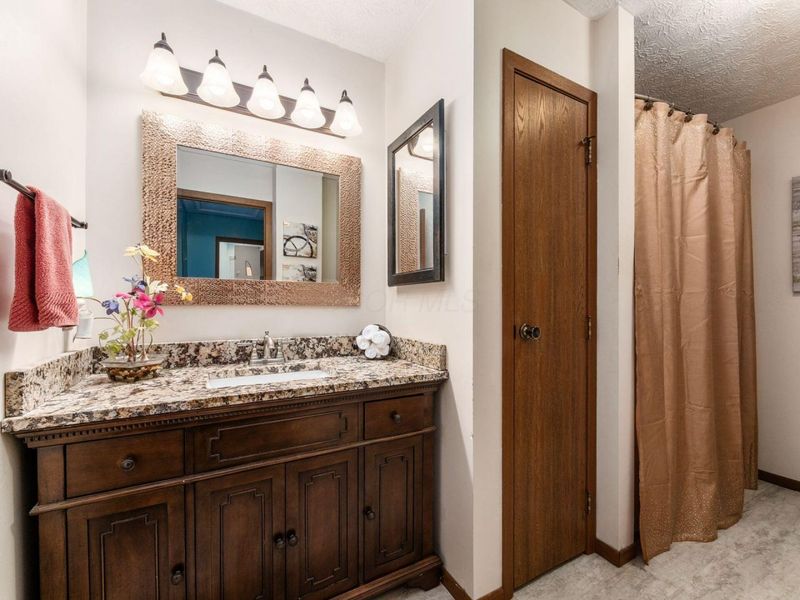 1760 Fallhaven Drive, Columbus, OH 43235 Photo 20