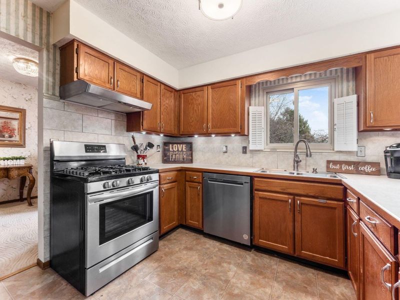 1760 Fallhaven Drive, Columbus, OH 43235 Photo 7