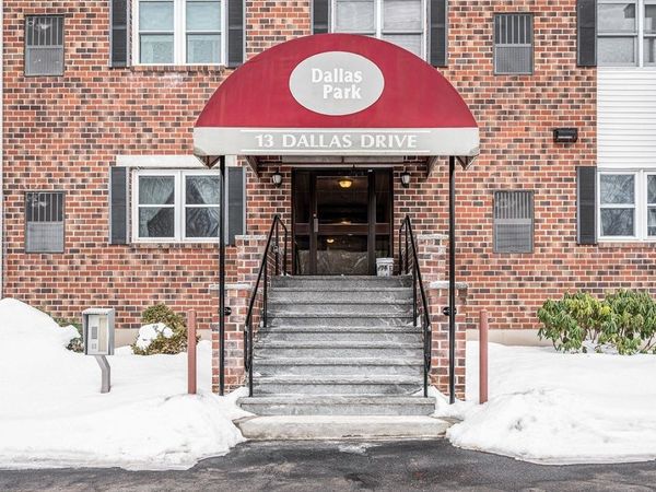 13 Dallas Dr, Unit 107, Dracut, MA 01826