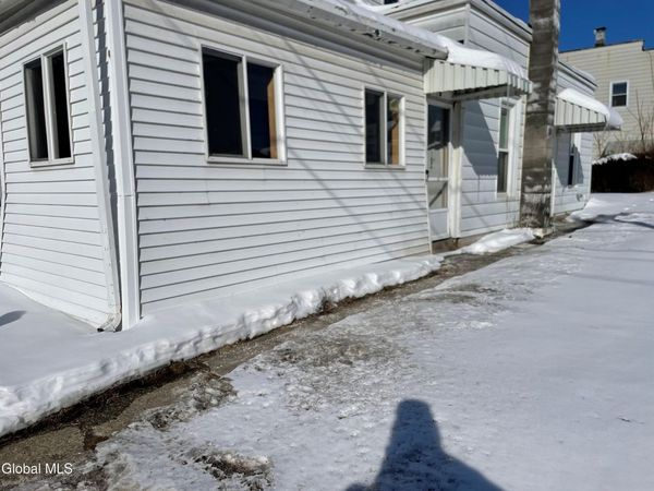 3 Lafayette Street, Green Island, NY 12183