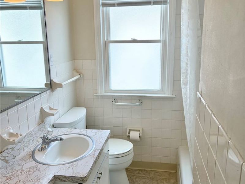 5916 W 54th Street, Parma, OH 44129 Photo 10