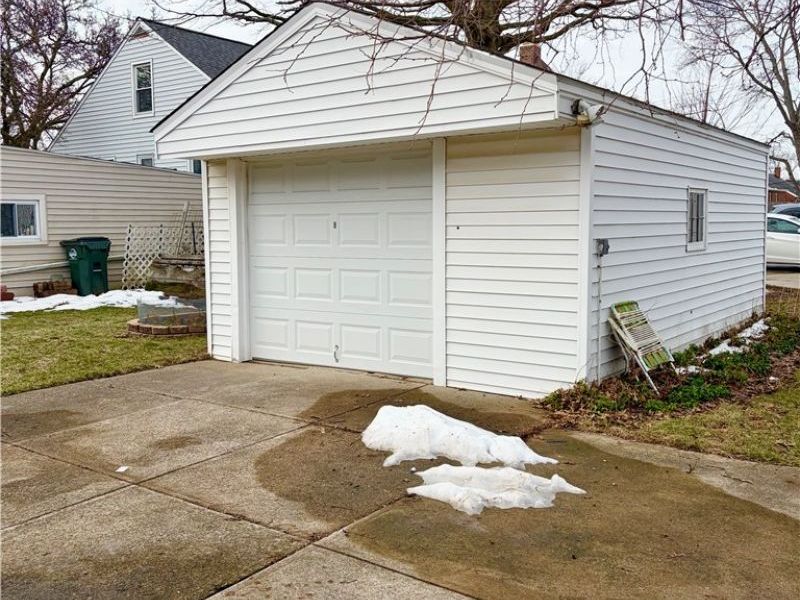 5916 W 54th Street, Parma, OH 44129 Photo 20