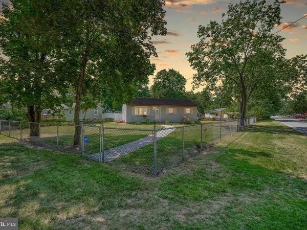 121 DELWYN LANE , WILLIAMSTOWN, NJ 08094