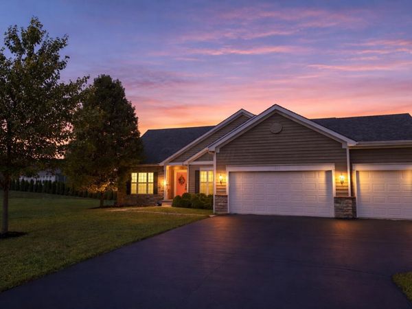 217 Warbler Court, Pickerington, OH 43147