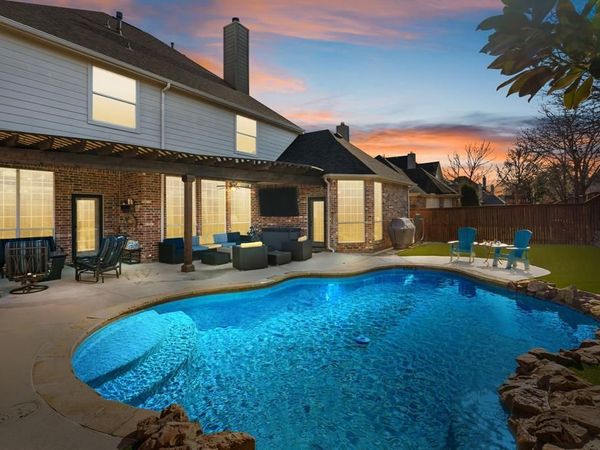 8821 Weston Lane, Lantana, TX 76226