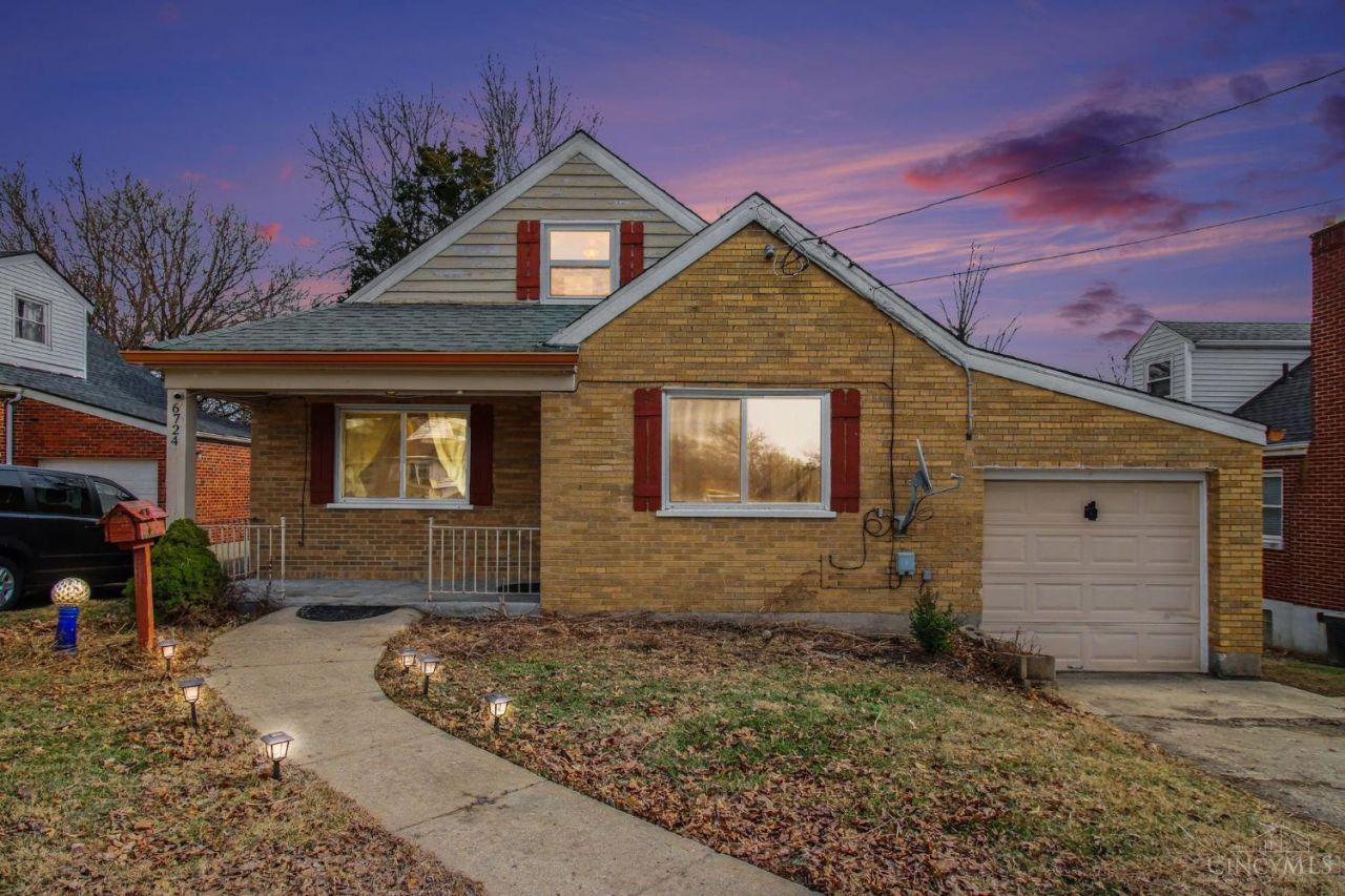 6724 Cheviot Road, Cincinnati, OH 45247 Main Photo