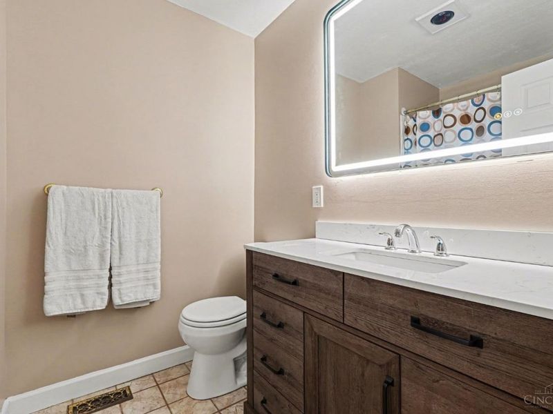 2017 Broadhurst Avenue, Springfield Twp., OH 45240 Photo 12