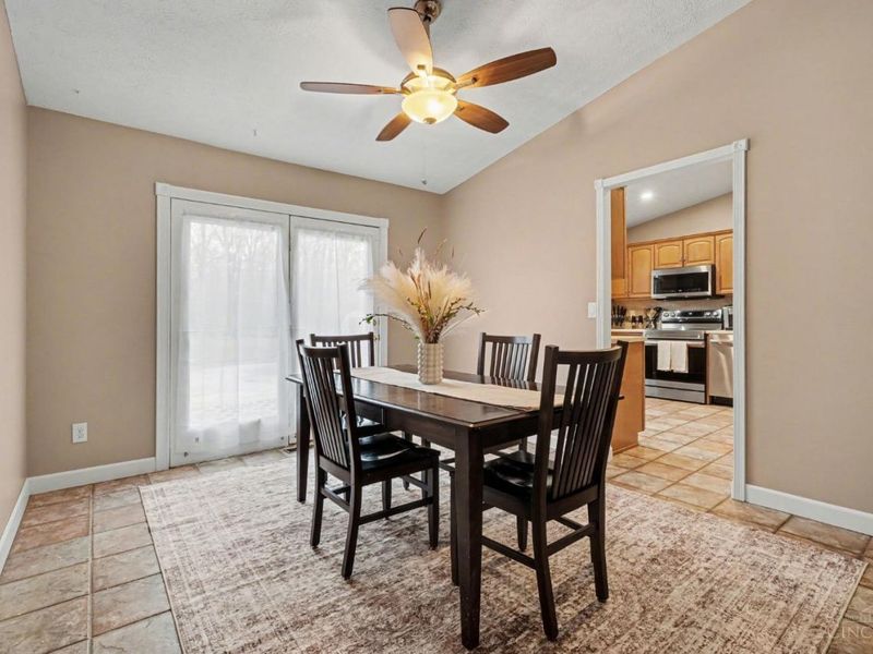 2017 Broadhurst Avenue, Springfield Twp., OH 45240 Photo 6