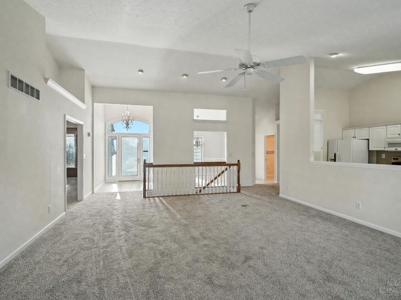 9372 Parkside Drive, Centerville, OH 45458 Photo 12