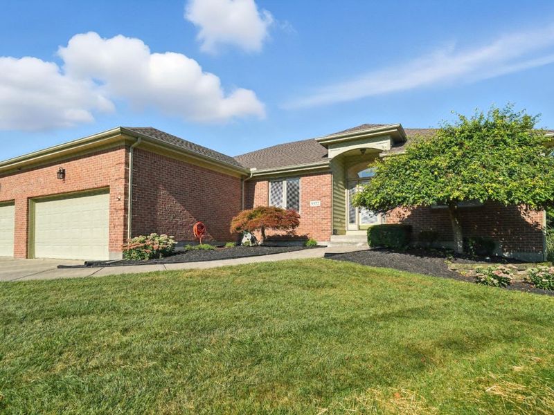 9372 Parkside Drive, Centerville, OH 45458 Photo 2