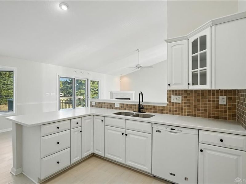 9372 Parkside Drive, Centerville, OH 45458 Photo 12