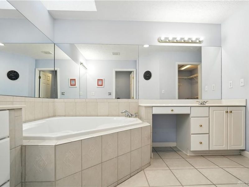 9372 Parkside Drive, Centerville, OH 45458 Photo 21