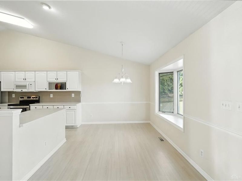 9372 Parkside Drive, Centerville, OH 45458 Photo 8