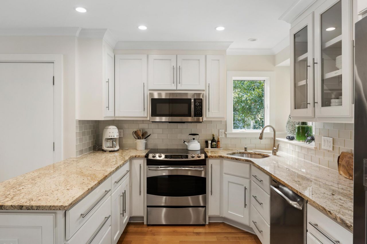 4566 Park Lake Drive Photo 16