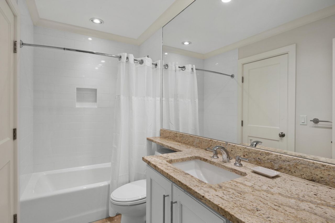 4566 Park Lake Drive Photo 24