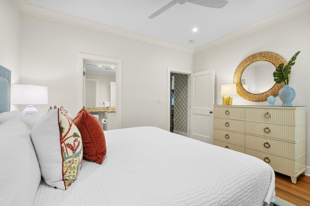 4566 Park Lake Drive Photo 29