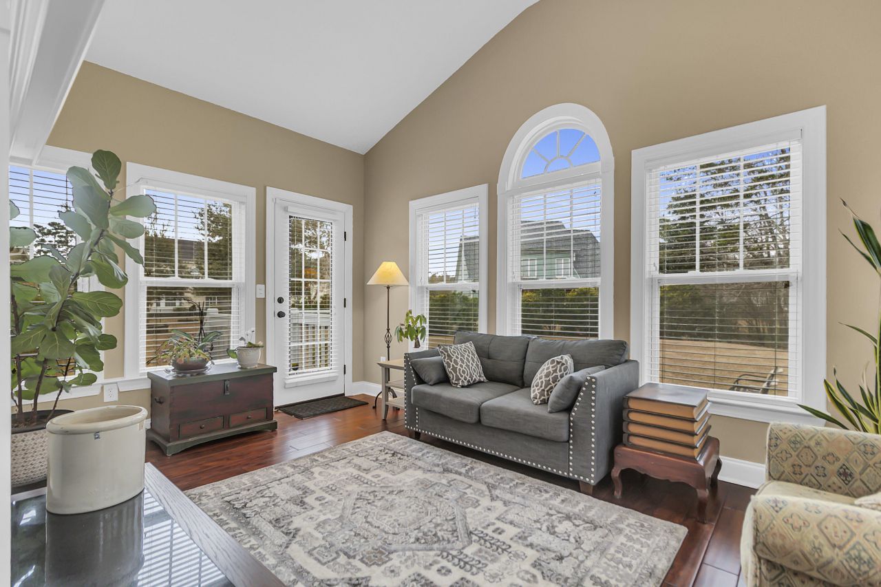 1022 Legacy Lane Photo 16