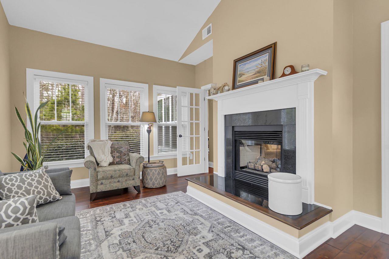 1022 Legacy Lane Photo 18