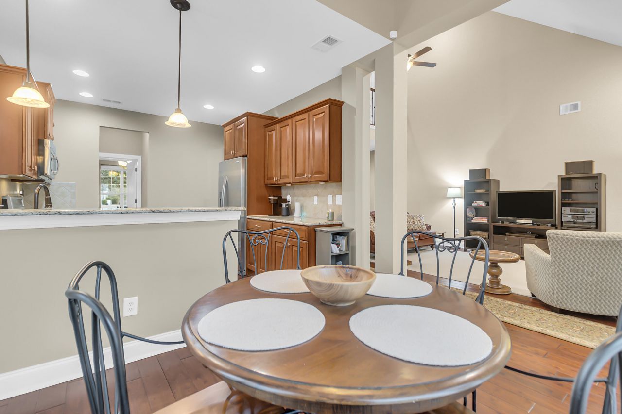 1022 Legacy Lane Photo 25