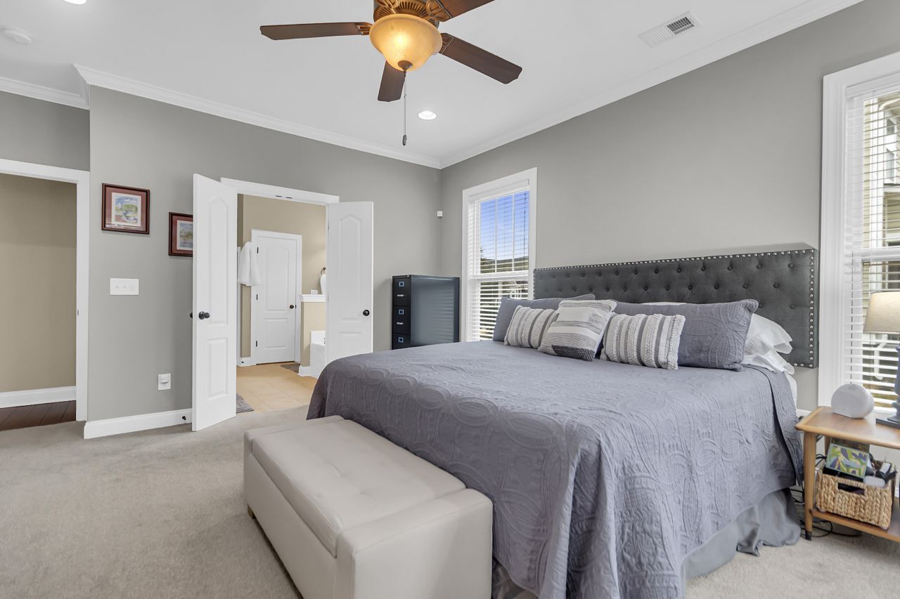 1022 Legacy Lane Photo 29