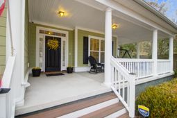 1022 Legacy Lane photo 4