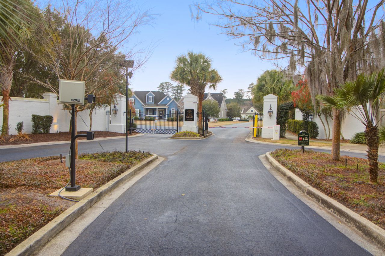 1022 Legacy Lane Photo 41