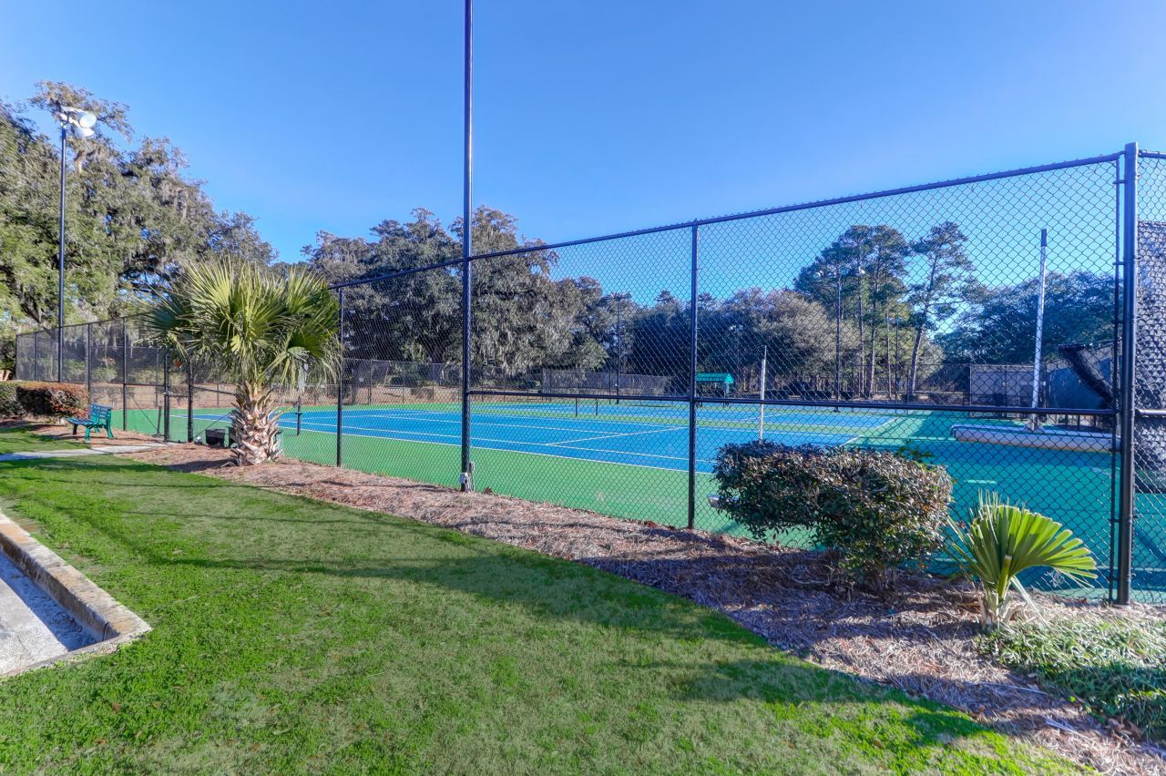 1022 Legacy Lane Photo 49