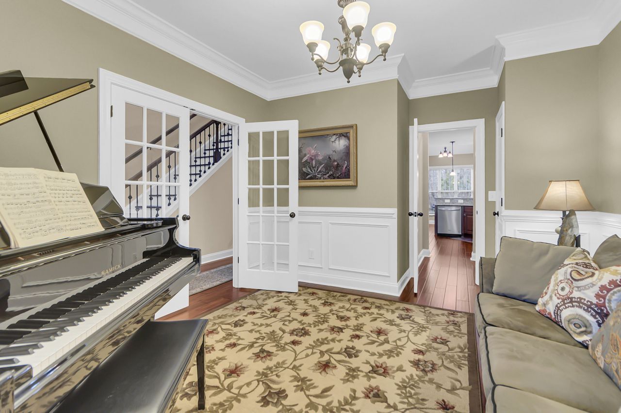 1022 Legacy Lane Photo 9