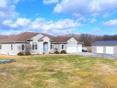4822 Flowers Rd, Mansfield, OH 44903