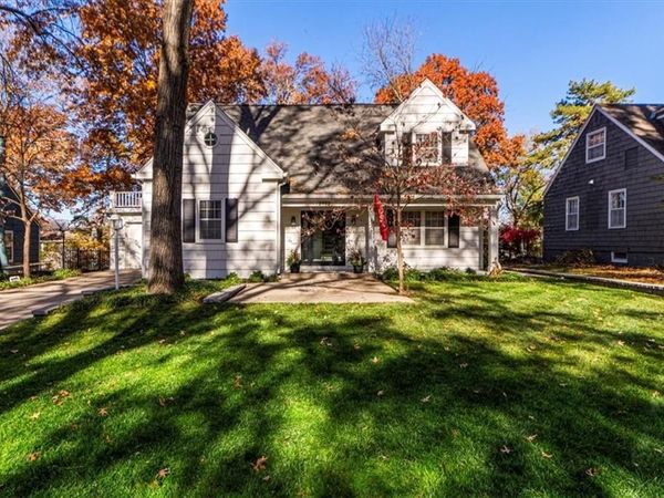 2902 W 71st Terrace, Prairie Village, KS 66208