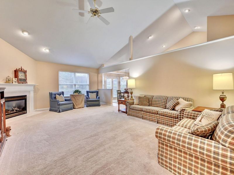 2736 Coachlight Lane, Burlington, KY 41005 Photo 2