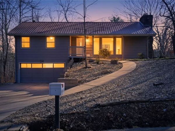 24 Ciemny Lane , Bella Vista, AR 72715