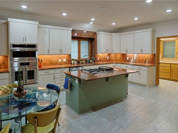 8985 Pikes Peak Road, Rogers, AR 72756