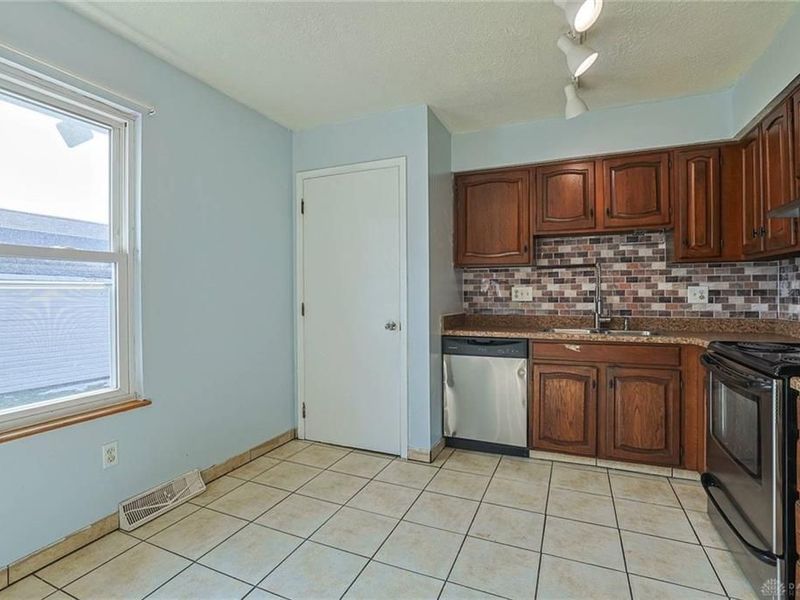 2437 Trinity Drive, Turtlecreek Township, OH 45044 Photo 13