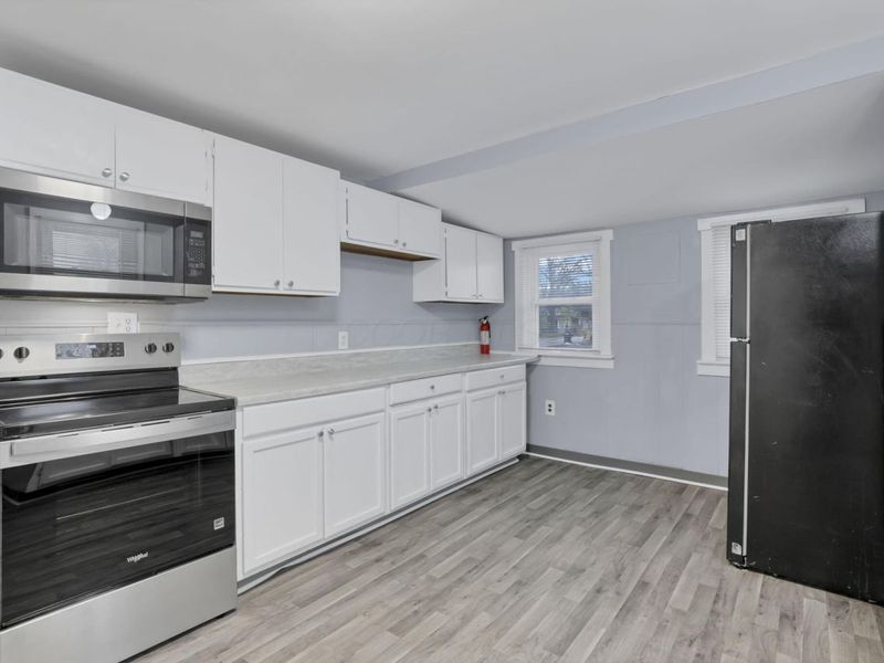 2475 Parkwood Avenue, Columbus, OH 43211 Photo 11