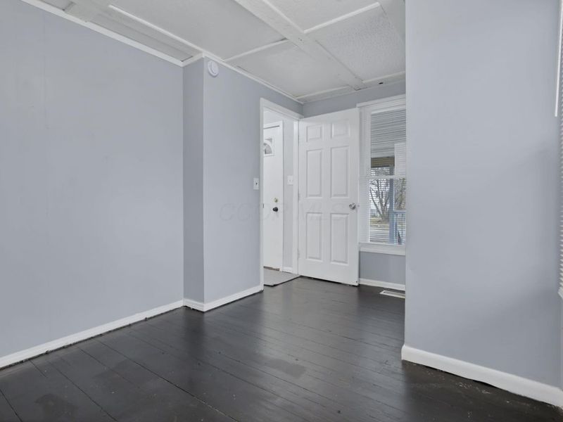 2475 Parkwood Avenue, Columbus, OH 43211 Photo 13