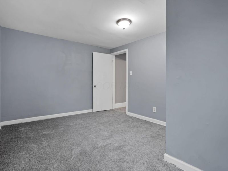 2475 Parkwood Avenue, Columbus, OH 43211 Photo 20