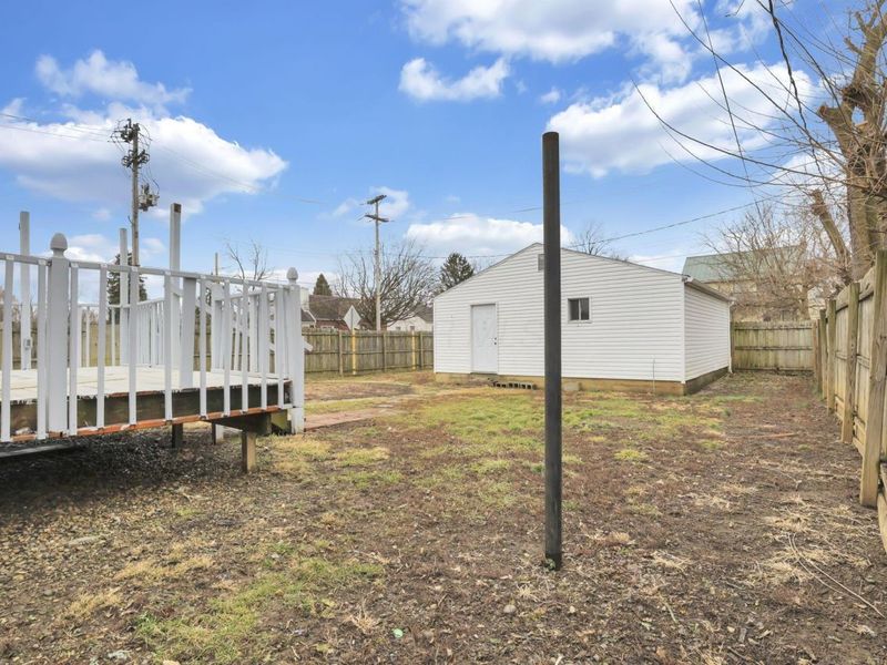 2475 Parkwood Avenue, Columbus, OH 43211 Photo 27