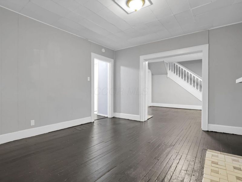 2475 Parkwood Avenue, Columbus, OH 43211 Photo 4