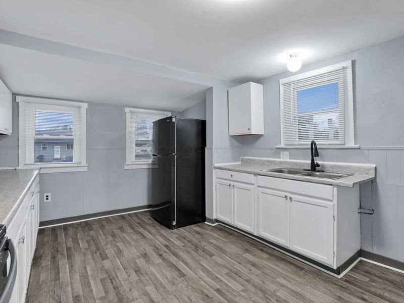 2475 Parkwood Avenue, Columbus, OH 43211 Photo 8