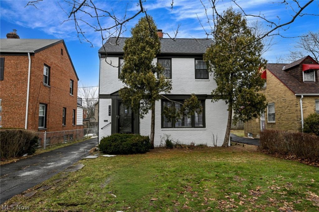 3699 Bainbridge Road, Cleveland, OH 44118 Main Photo