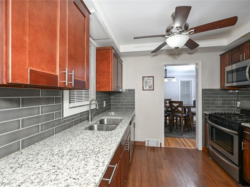 3699 Bainbridge Road, Cleveland, OH 44118 Photo 13