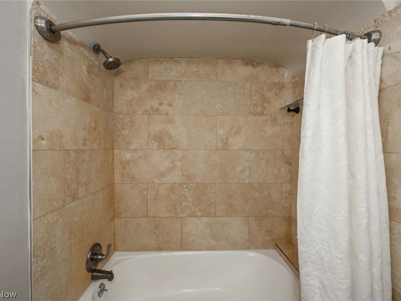 3699 Bainbridge Road, Cleveland, OH 44118 Photo 26