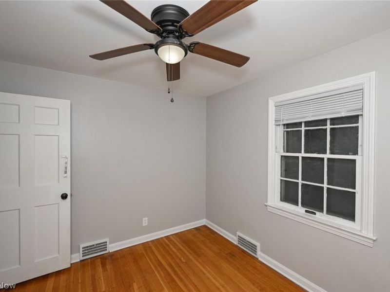 3699 Bainbridge Road, Cleveland, OH 44118 Photo 30